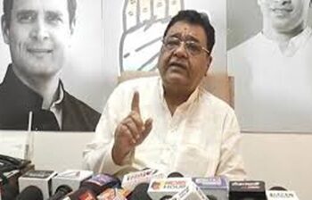 कांग्रेस के बड़े नेता मुकेश नायक ने दिया इस्तीफा!